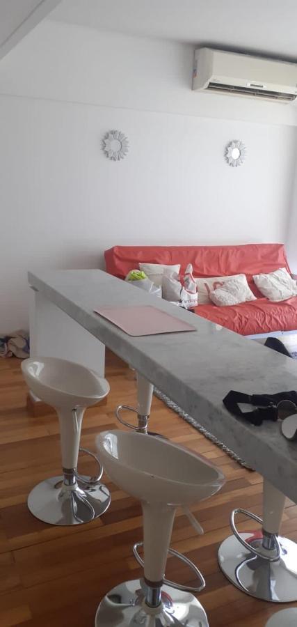 Av Kennedy Y Cervino A Metros Embajada Eeuu Apartamento *
